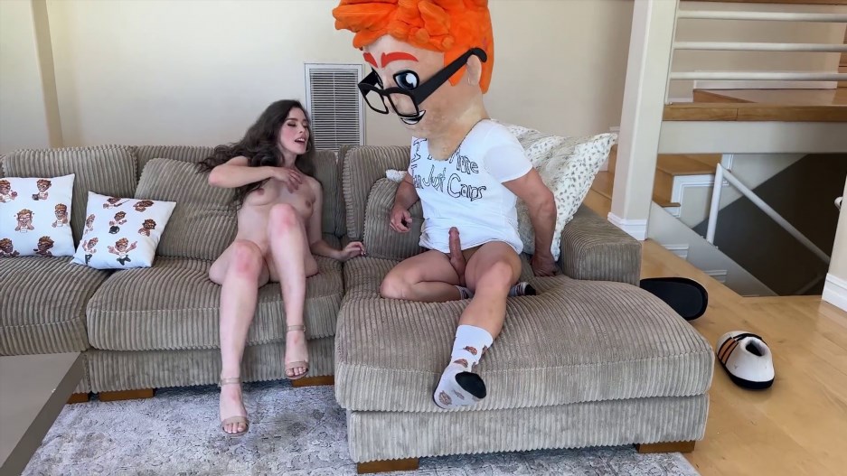 Nicole Emma Vaunt - Nicole Emma Vaunt Gets a Fill Up from Porn Dude